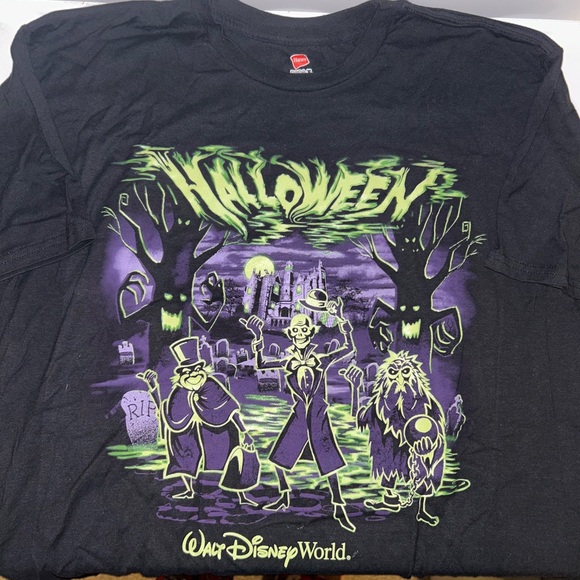 Disney Halloween Black T-Shirt Haunted Mansion Glows in the Dark Never Worn 2X - Picture 1 of 1